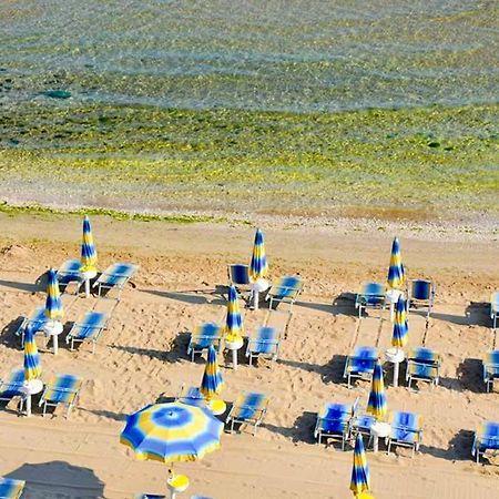 Hotel Marechiaro - Direttamente Sul Mare San Menaio Exteriér fotografie