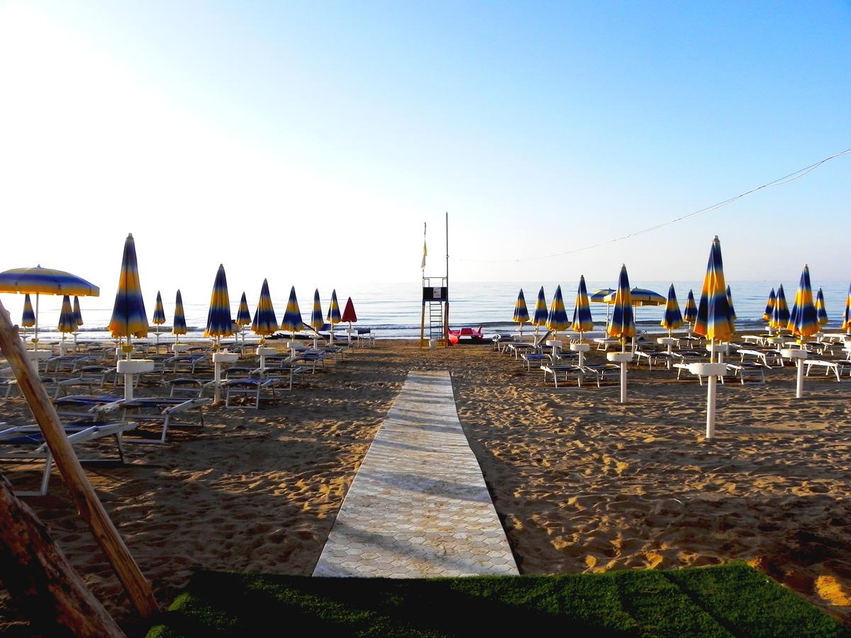 Hotel Marechiaro - Direttamente Sul Mare San Menaio Exteriér fotografie